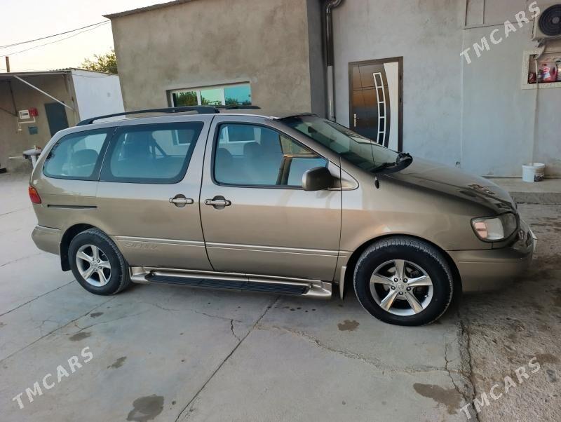 Toyota Sienna 1999 - 180 000 TMT - Kaka - img 3
