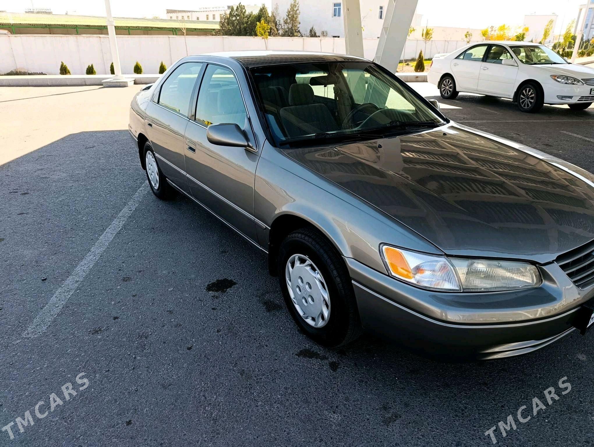 Toyota Camry 1998 - 140 000 TMT - Дашогуз - img 4