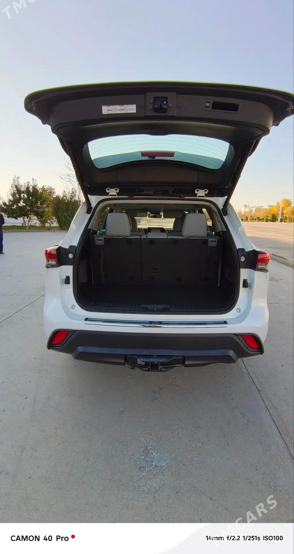 Toyota Highlander 2022 - 640 000 TMT - Дашогуз - img 3