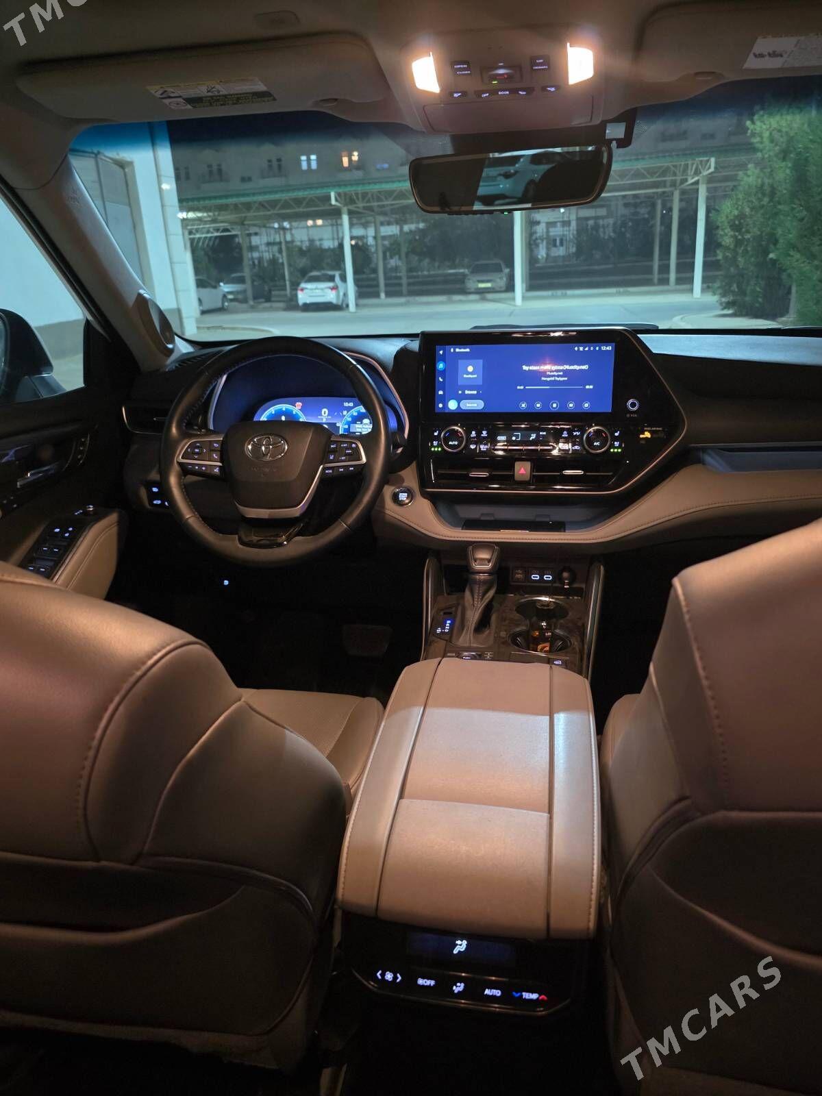 Toyota Highlander 2022 - 685 000 TMT - Aşgabat - img 2