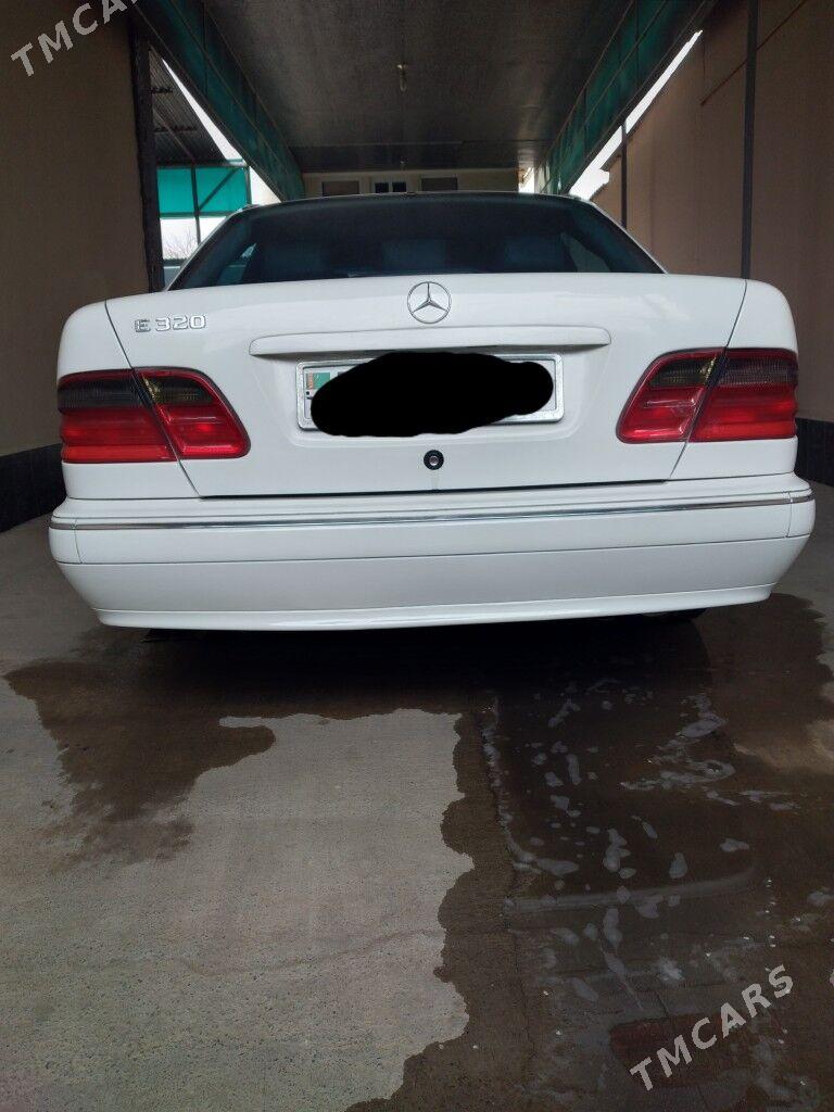 Mercedes-Benz E320 1999 - 110 000 TMT - Чоганлы - img 5