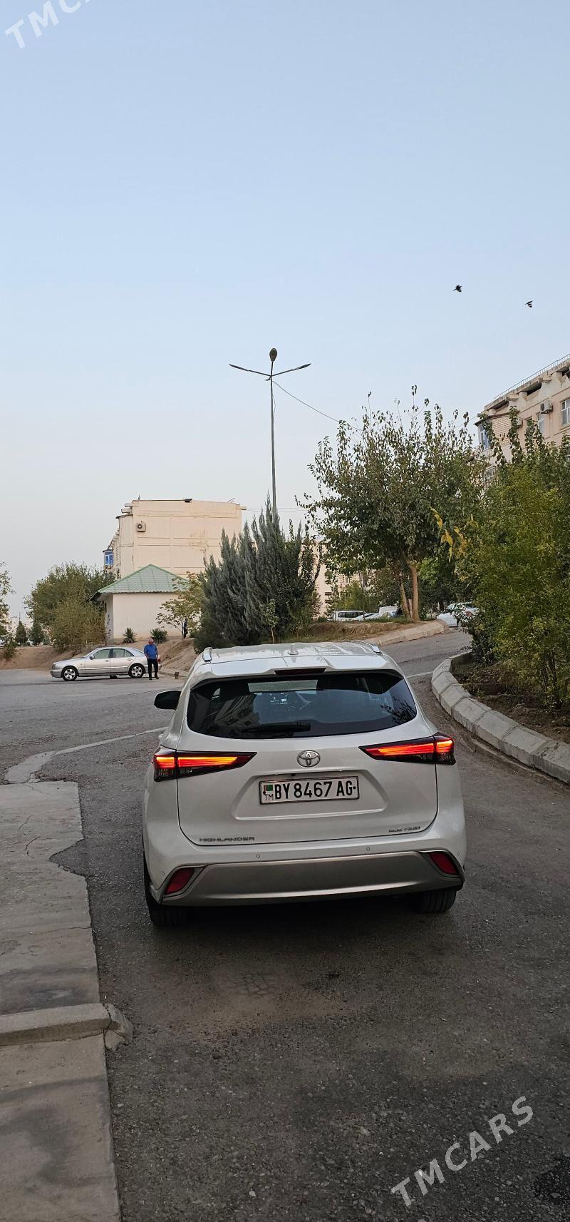 Toyota Highlander 2021 - 600 000 TMT - Ашхабад - img 5