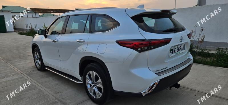 Toyota Highlander 2022 - 580 000 TMT - Aşgabat - img 4