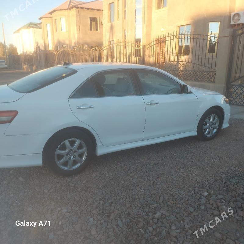 Toyota Camry 2010 - 139 999 TMT - Губадаг - img 3