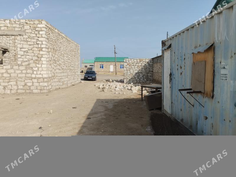 Akdasda satlyk jaý - Туркменбаши - img 2