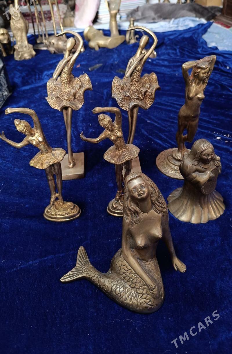 статуетка - Howdan "W" - img 10