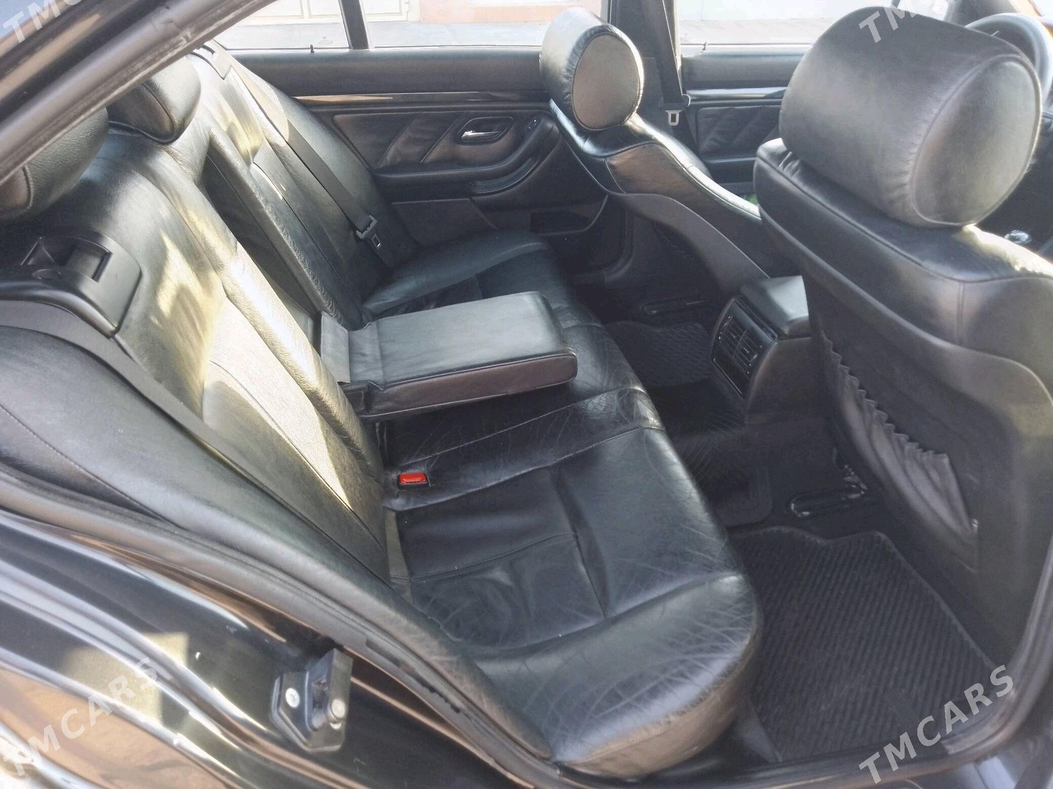 BMW E39 1999 - 148 000 TMT - Balkanabat - img 8