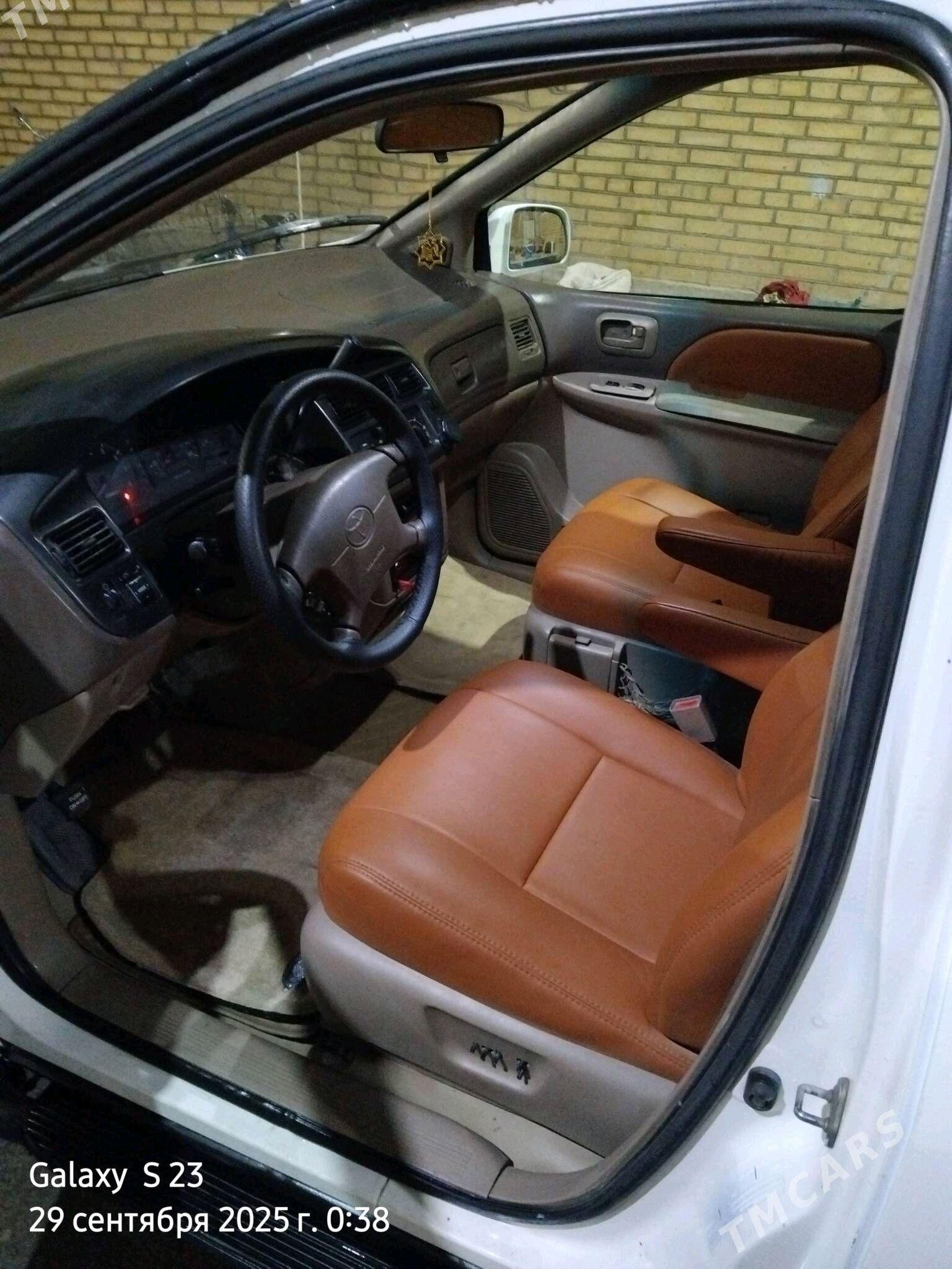 Toyota Sienna 2000 - 170 000 TMT - Чарджоу - img 4