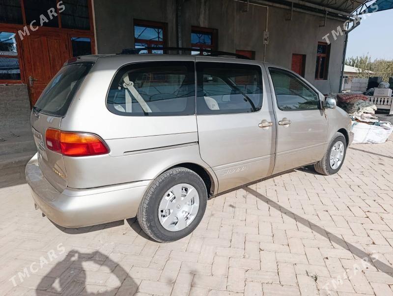 Toyota Sienna 2000 - 163 000 TMT - Ёлётен - img 3