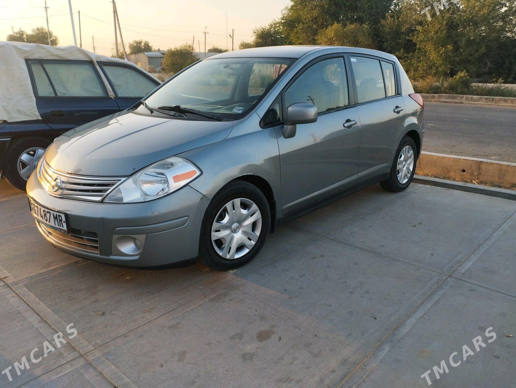 Nissan Versa 2010 - 110 000 TMT - Сакарчага - img 4