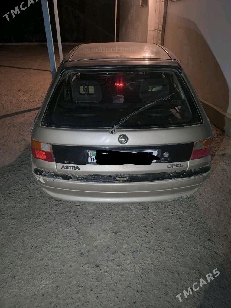 Opel Astra 1997 - 45 000 TMT - Губадаг - img 1