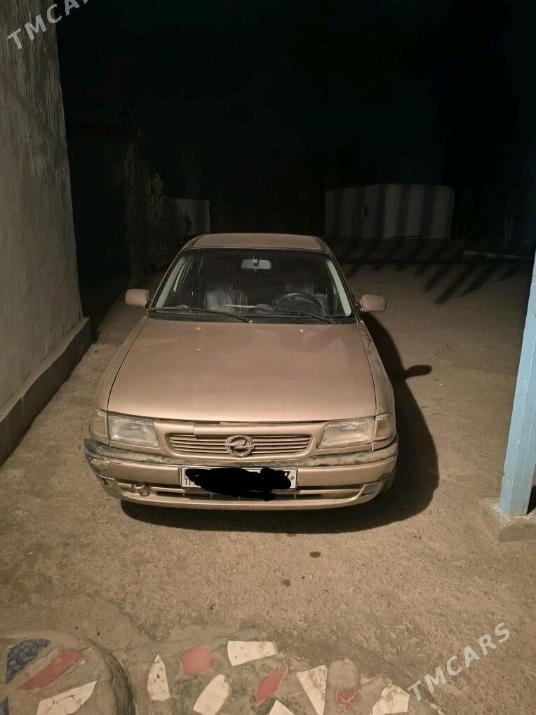 Opel Astra 1997 - 45 000 TMT - Губадаг - img 2