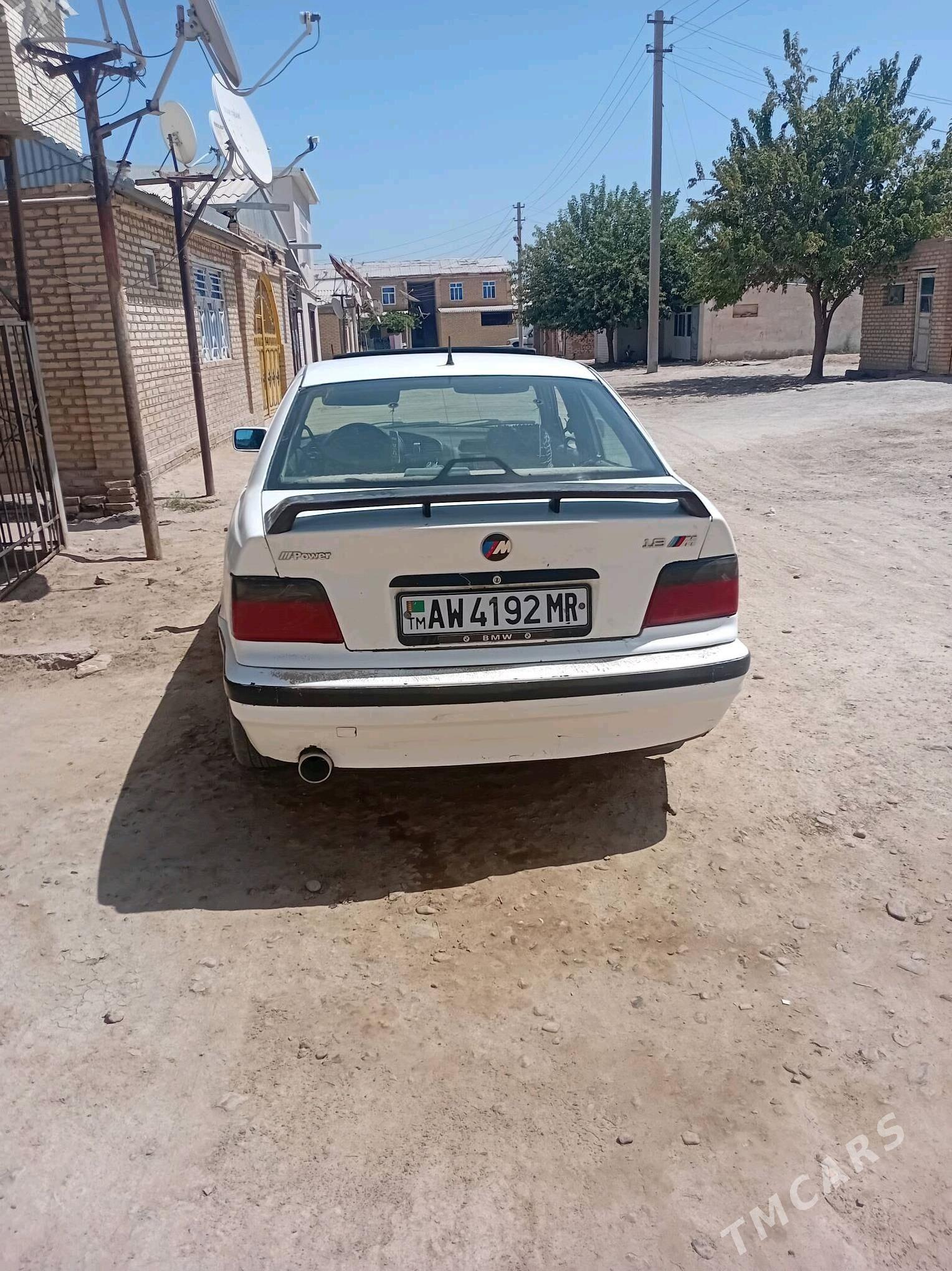 BMW 3 Series 1993 - 30 000 TMT - Sakarçäge - img 1
