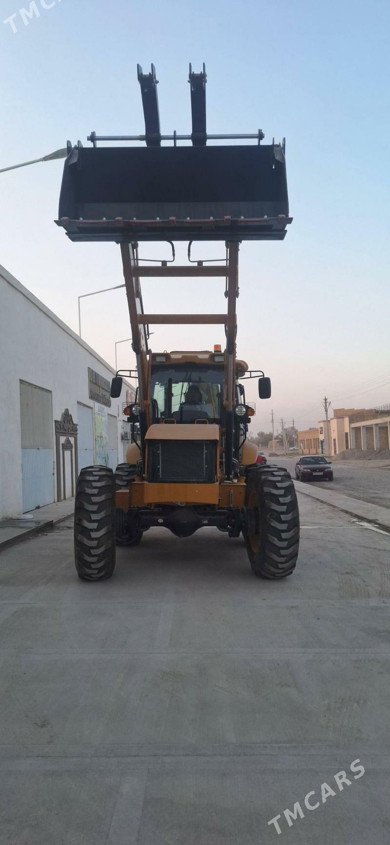 JCB 3CX Compact 2025 - 1 000 000 TMT - Керки - img 2