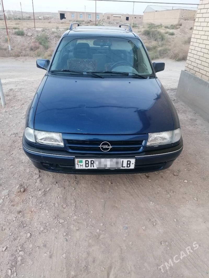 Opel Astra 1992 - 32 000 TMT - Фарап - img 5