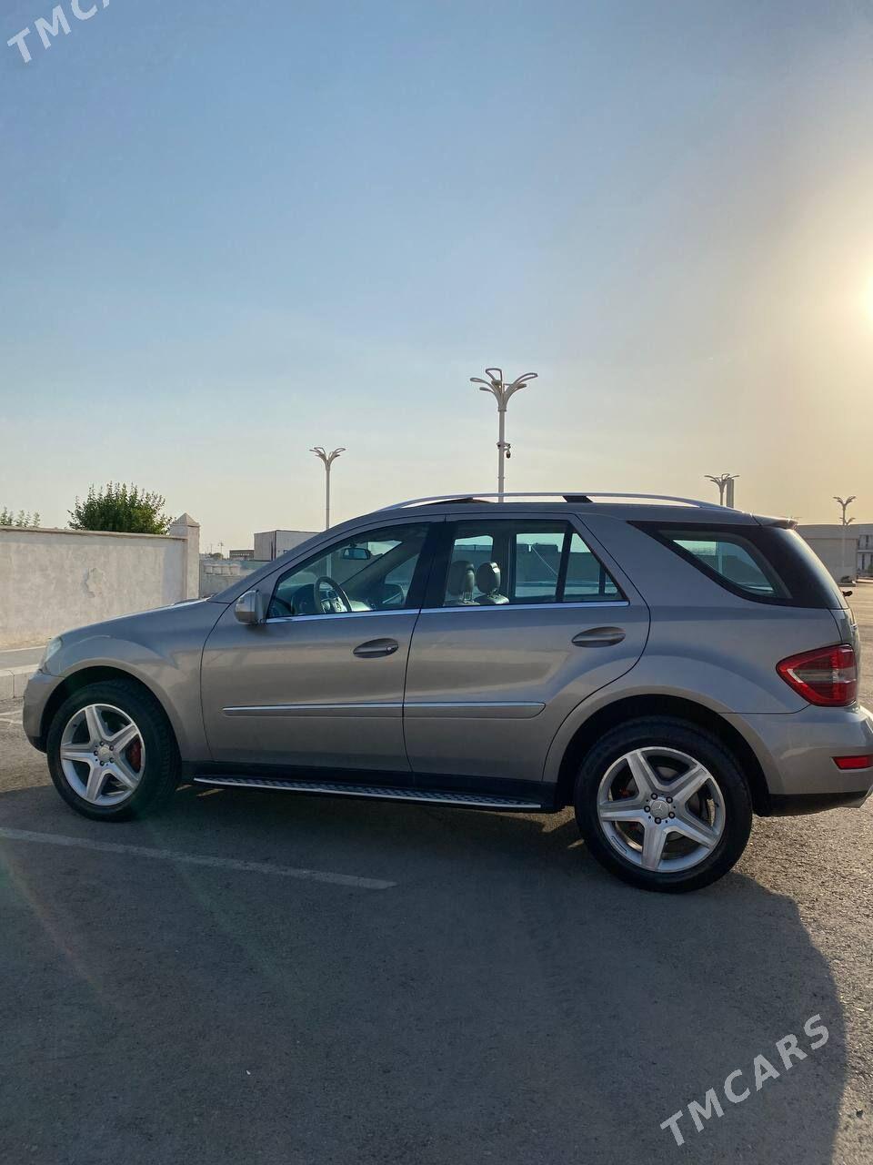 Mercedes-Benz ML350 2009 - 210 000 TMT - Балканабат - img 1