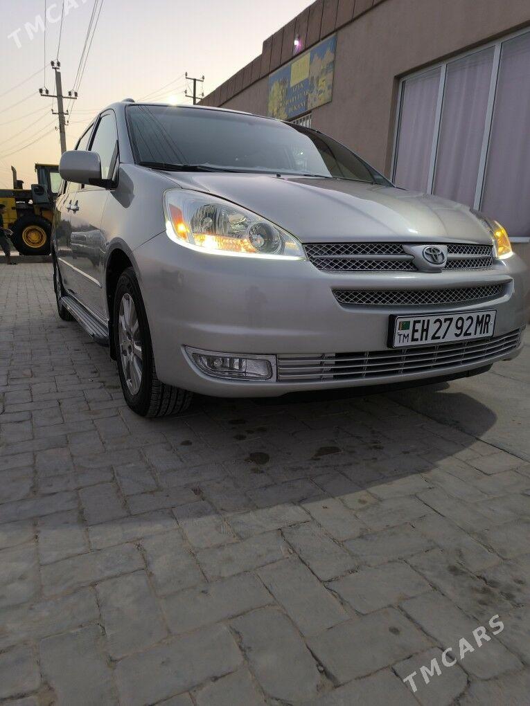 Toyota Sienna 2004 - 260 000 TMT - Мары - img 5