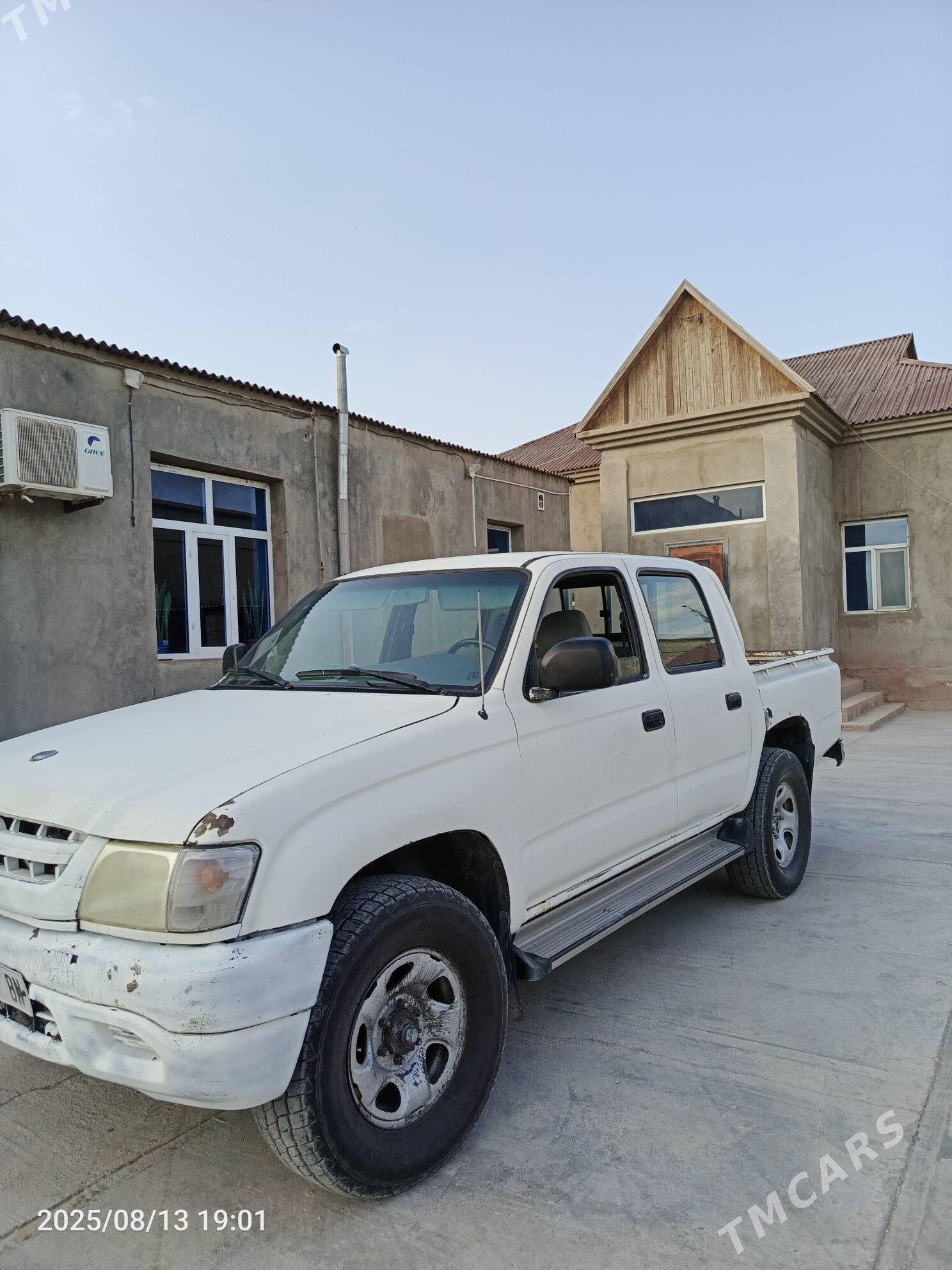 Toyota Hilux 2003 - 100 000 TMT - Balkanabat - img 4