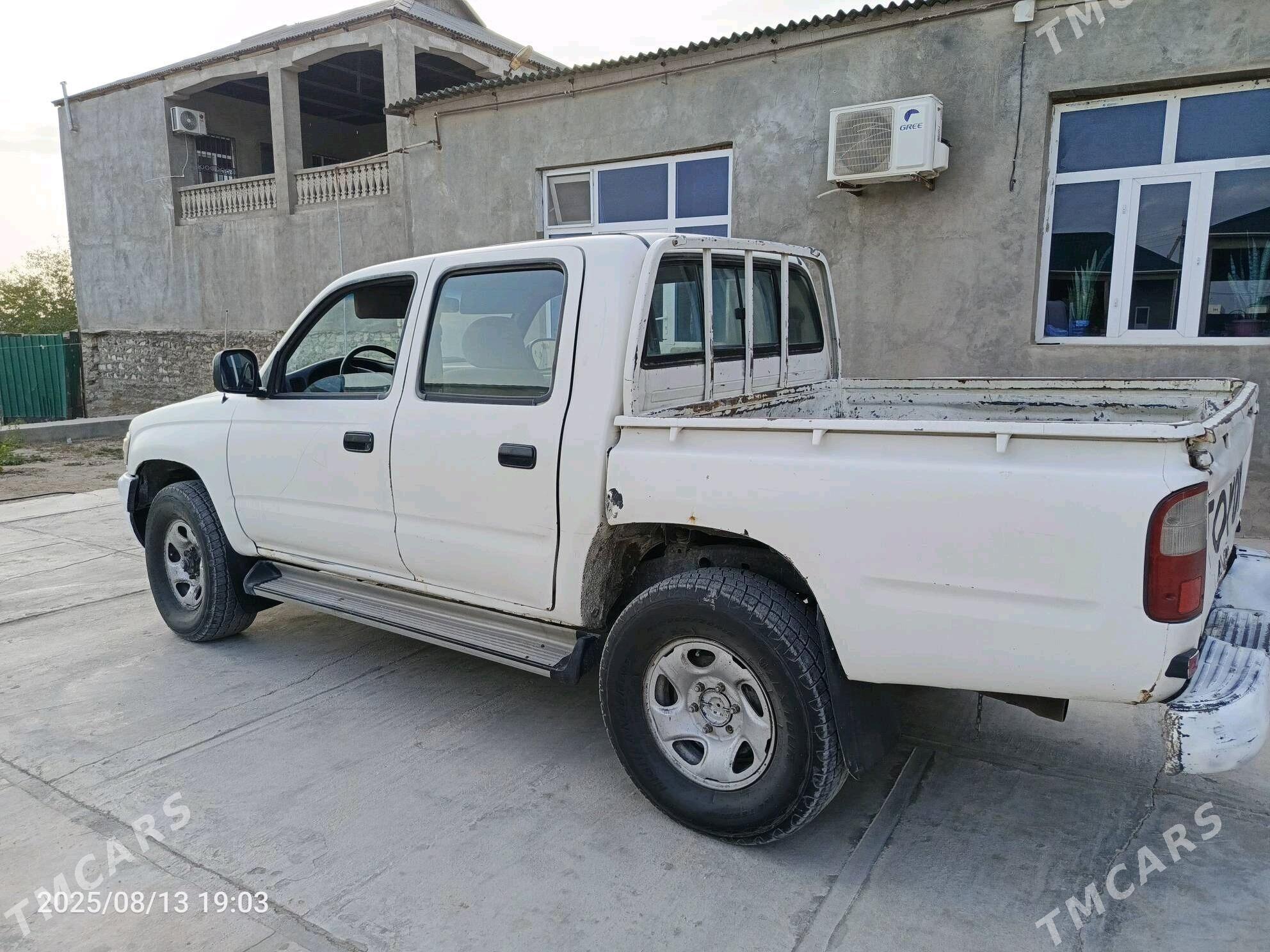 Toyota Hilux 2003 - 100 000 TMT - Balkanabat - img 3