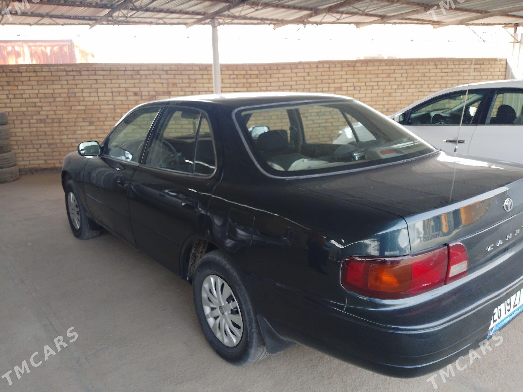 Toyota Camry 1996 - 110 000 TMT - Мары - img 1