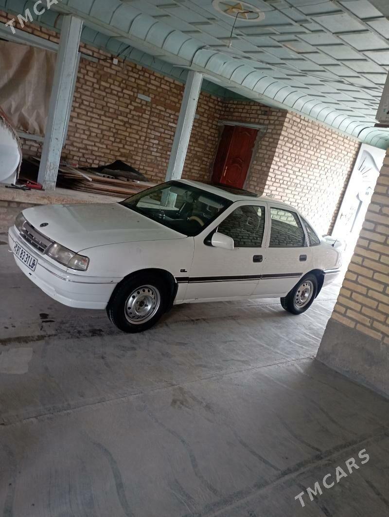 Opel Vectra 1989 - 27 000 TMT - Dänew - img 2