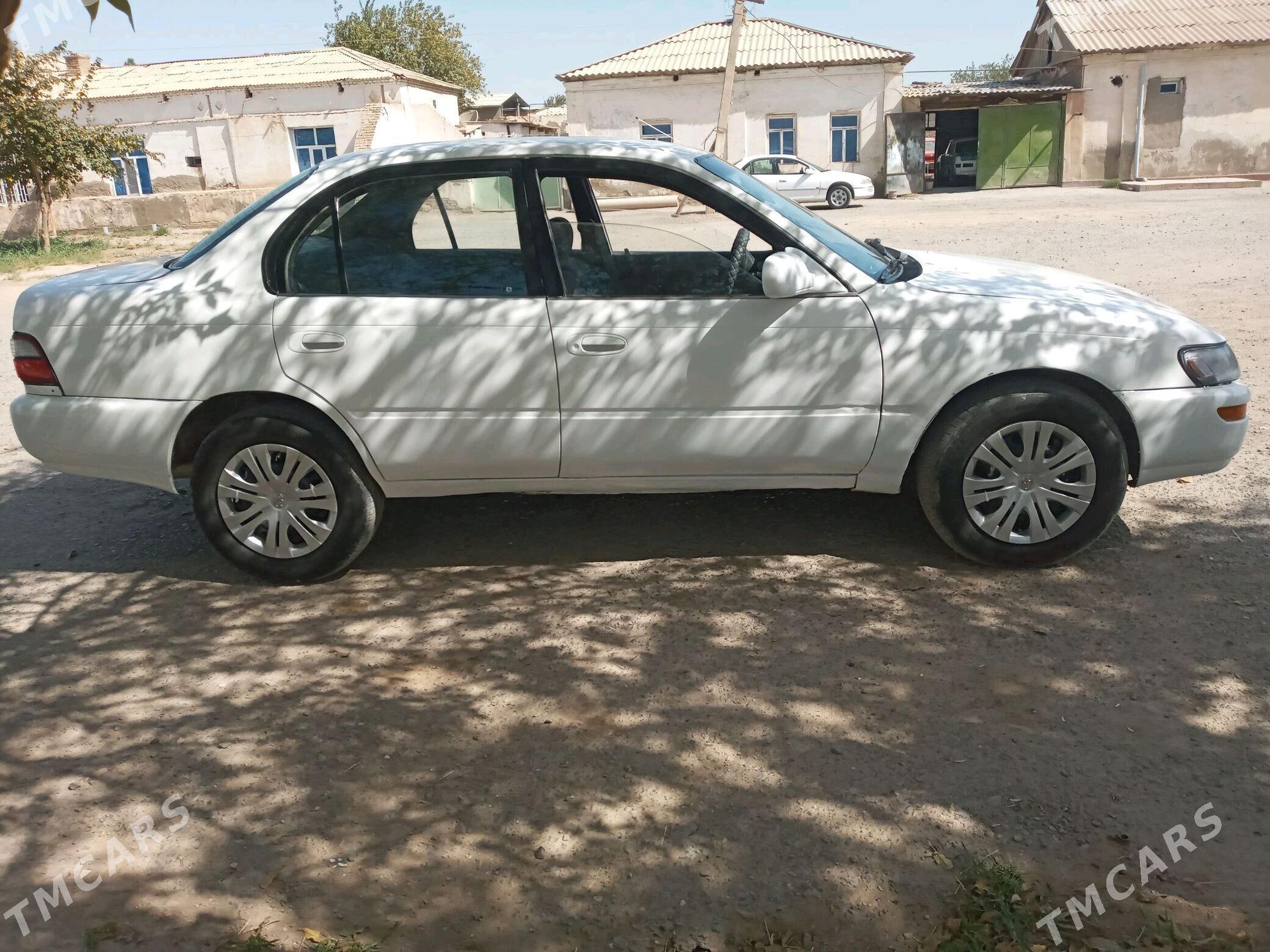 Toyota Corolla 1996 - 35 000 TMT - Теджен - img 3