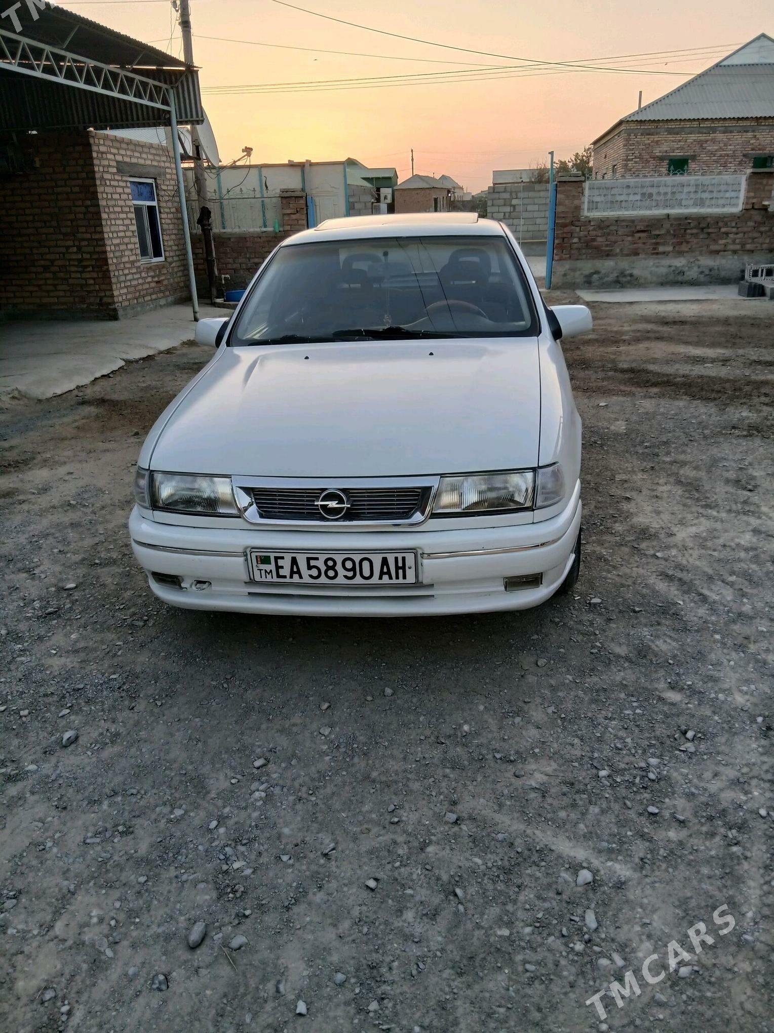 Opel Vectra 1991 - 35 000 TMT - Bäherden - img 1
