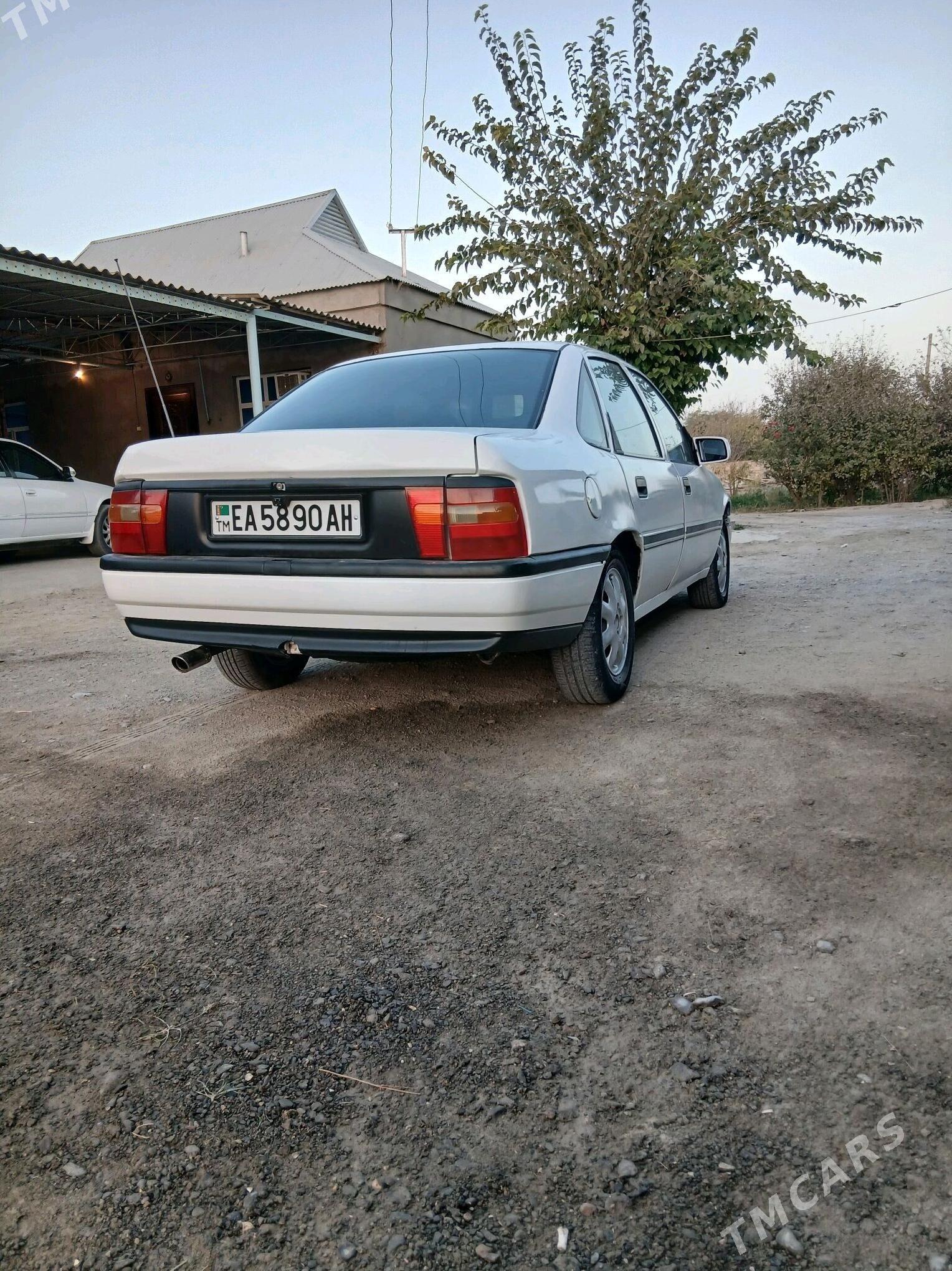 Opel Vectra 1991 - 35 000 TMT - Bäherden - img 2