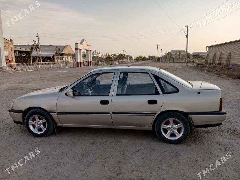 Opel Vectra 1992 - 24 000 TMT - Мары - img 2