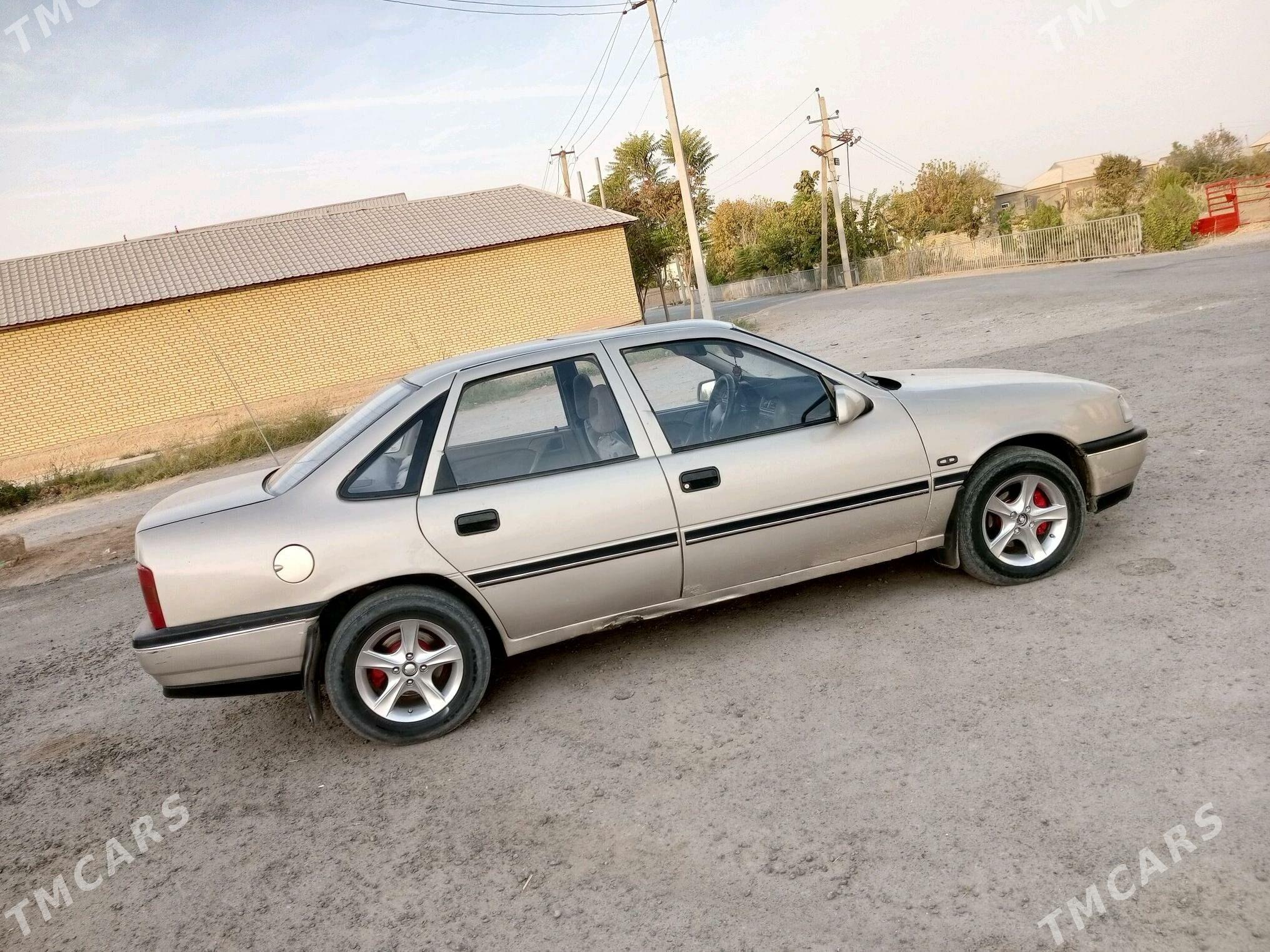 Opel Vectra 1992 - 24 000 TMT - Мары - img 7