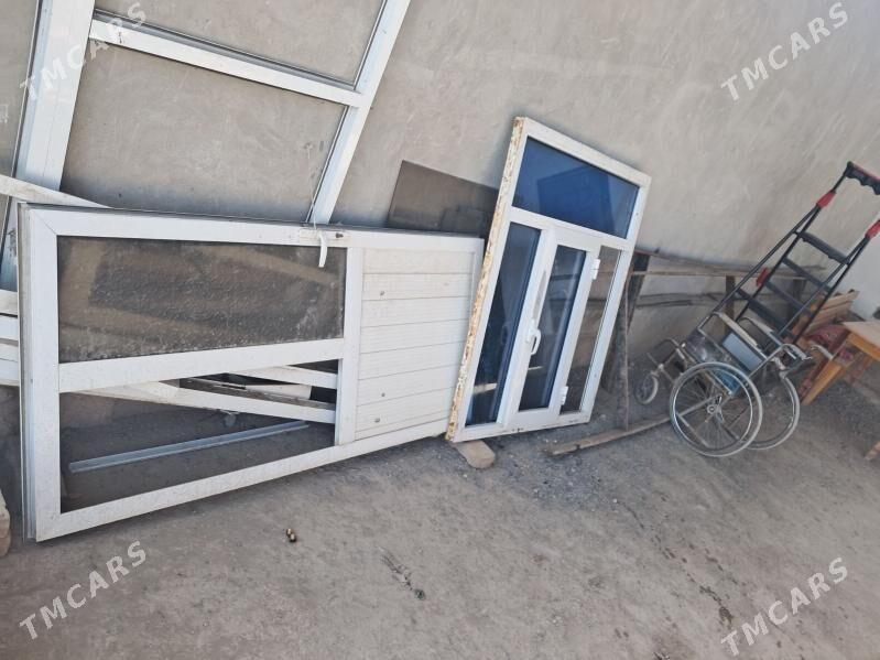 Plastika ayna kapy - Туркменабат - img 1