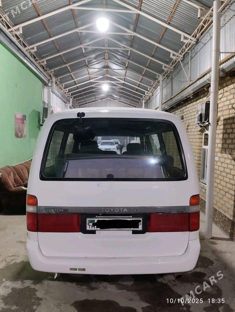 Toyota Hiace 1990 - 60 000 TMT - Мары - img 2