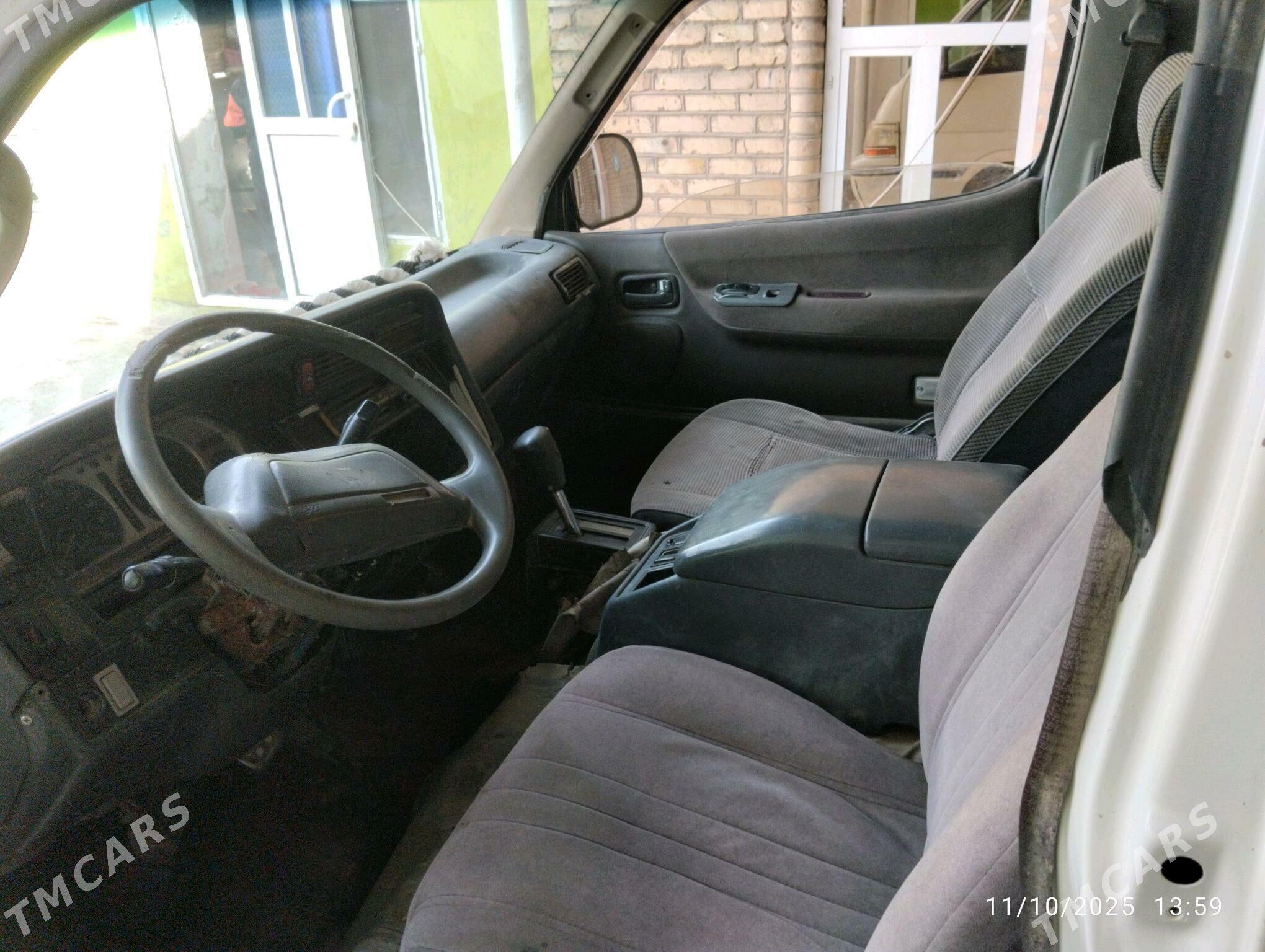 Toyota Hiace 1990 - 60 000 TMT - Мары - img 7
