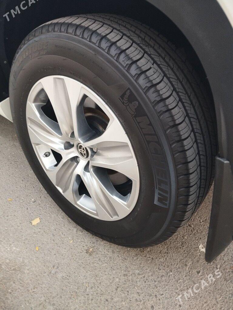 Toyota Highlander 2021 - 635 000 TMT - Ашхабад - img 8