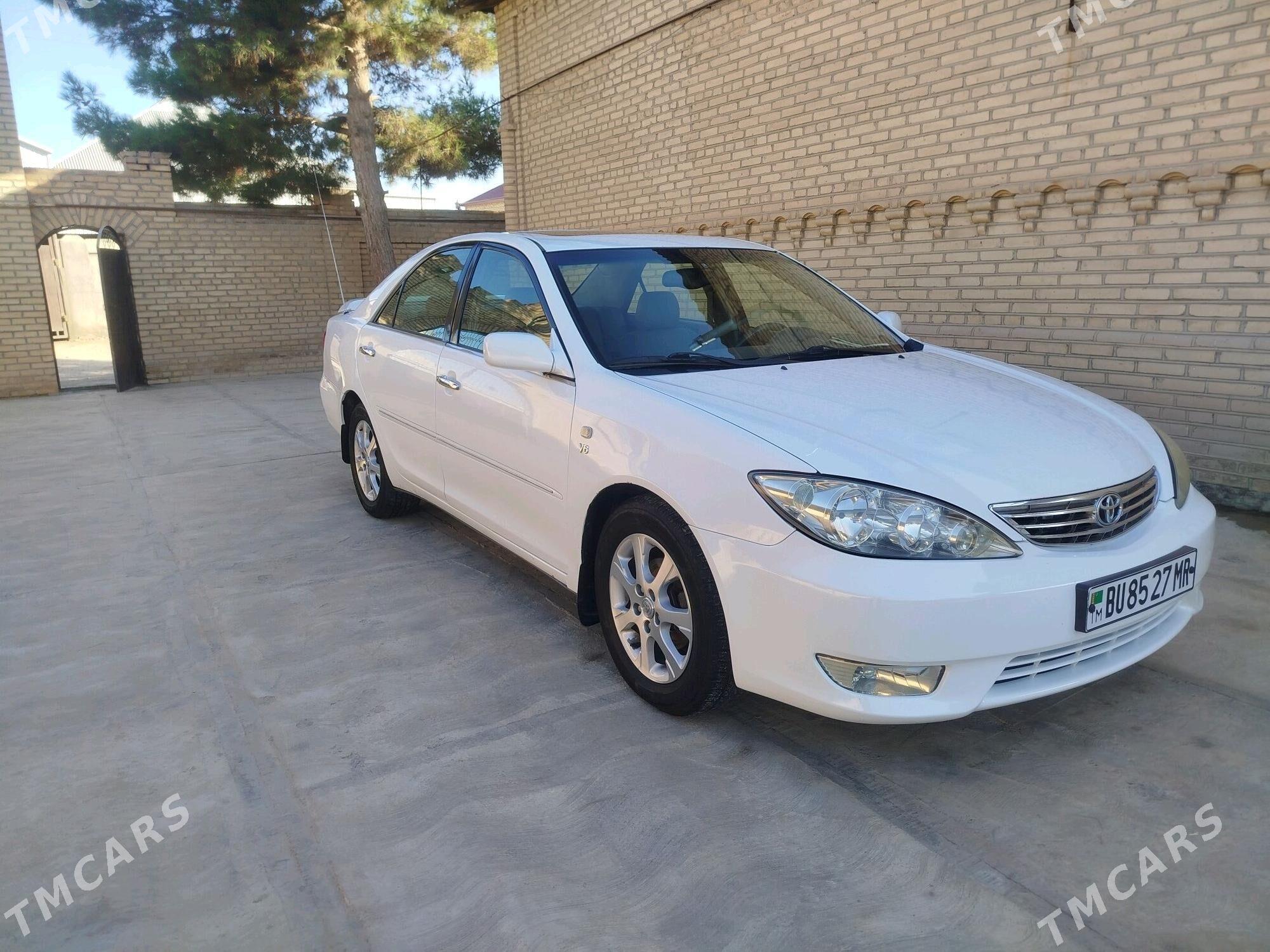 Toyota Camry 2004 - 185 000 TMT - Байрамали - img 3