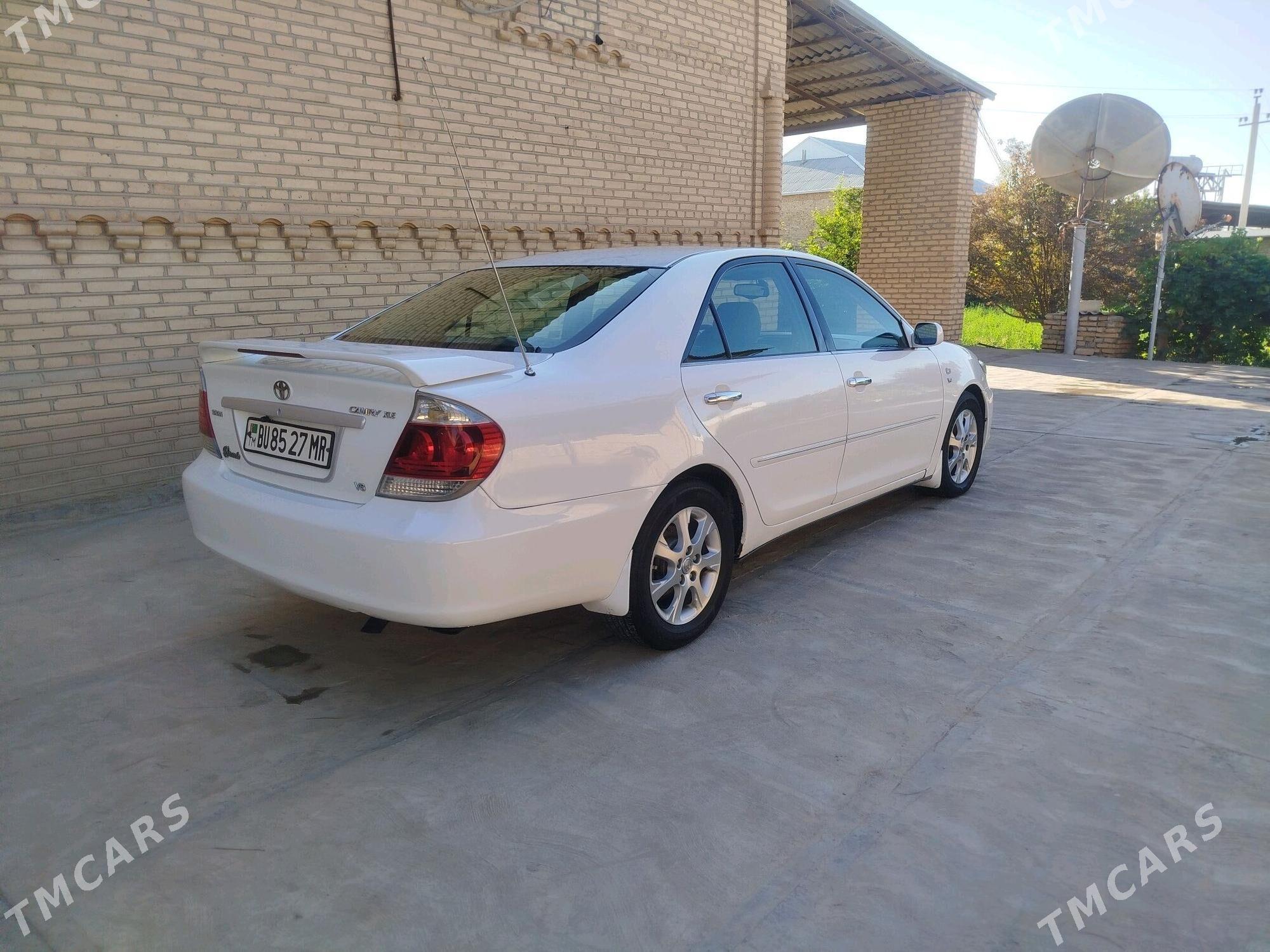 Toyota Camry 2004 - 185 000 TMT - Байрамали - img 7