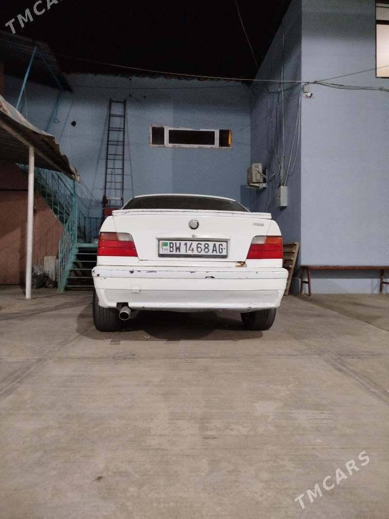 BMW 320 1992 - 28 000 TMT - Herrikgala - img 7