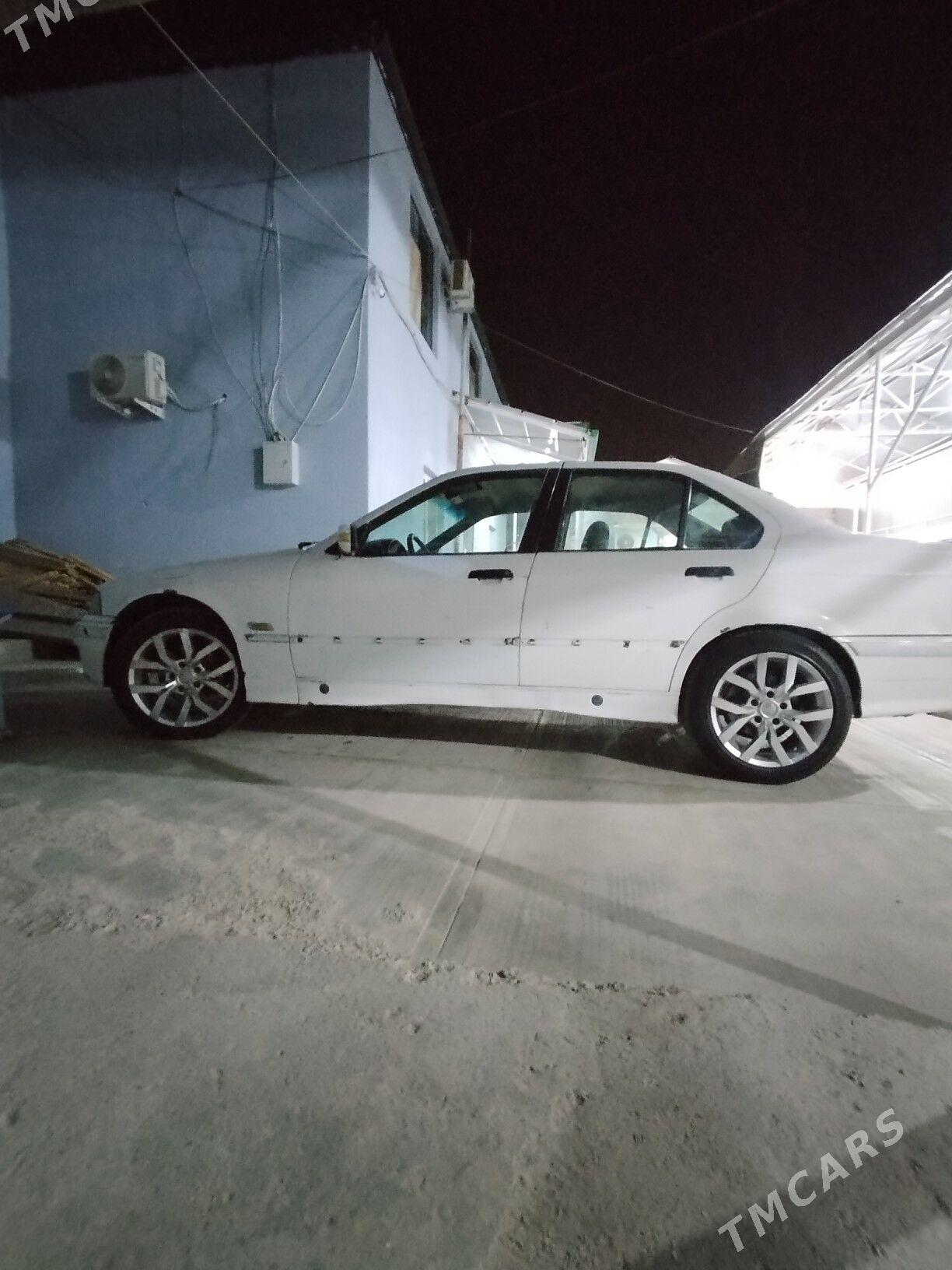 BMW 320 1992 - 28 000 TMT - Herrikgala - img 6