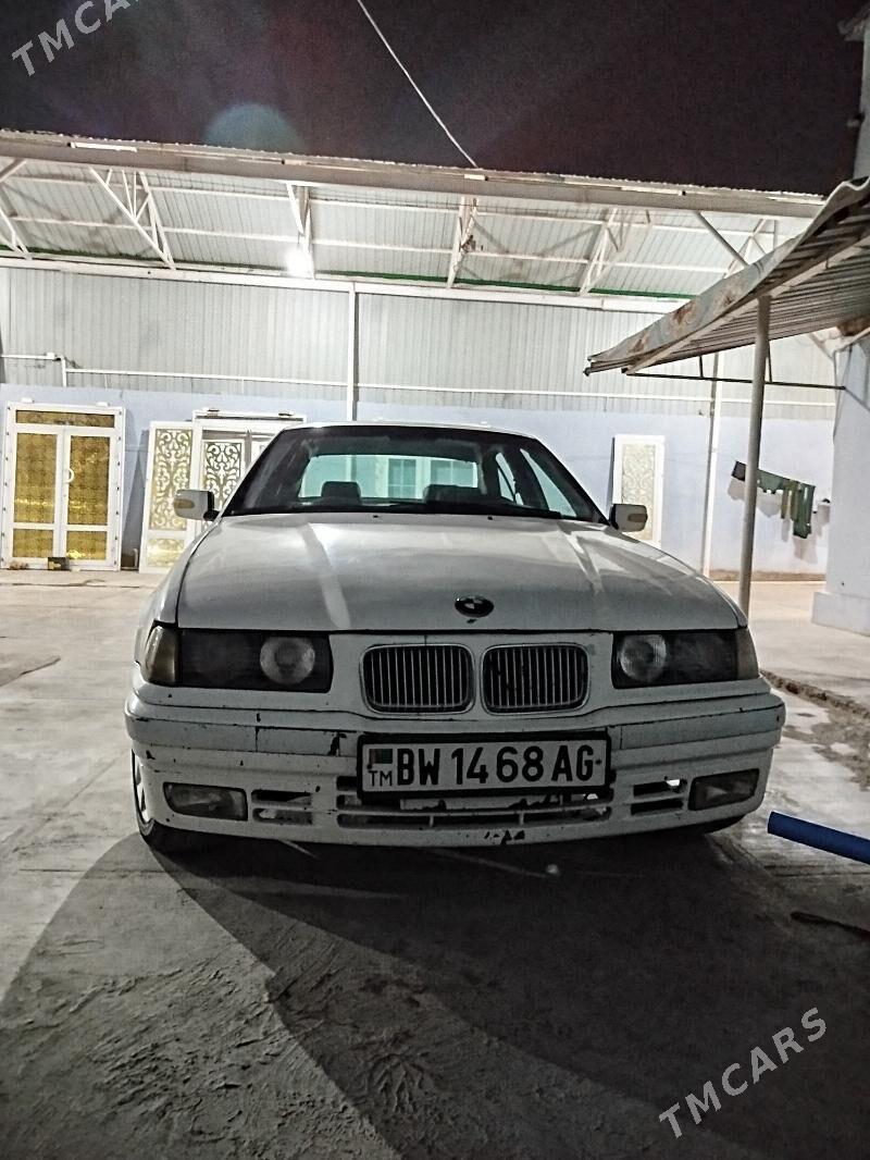 BMW 320 1992 - 28 000 TMT - Herrikgala - img 10