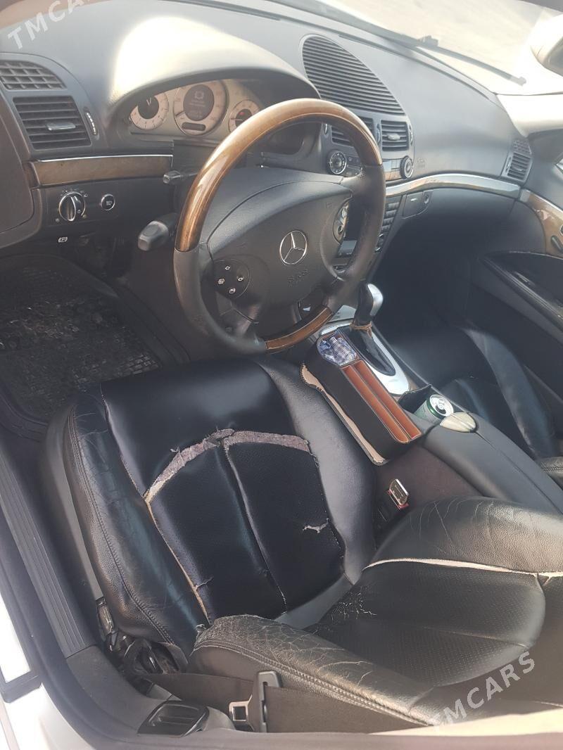 Mercedes-Benz E320 2002 - 127 000 TMT - Аркадаг - img 4