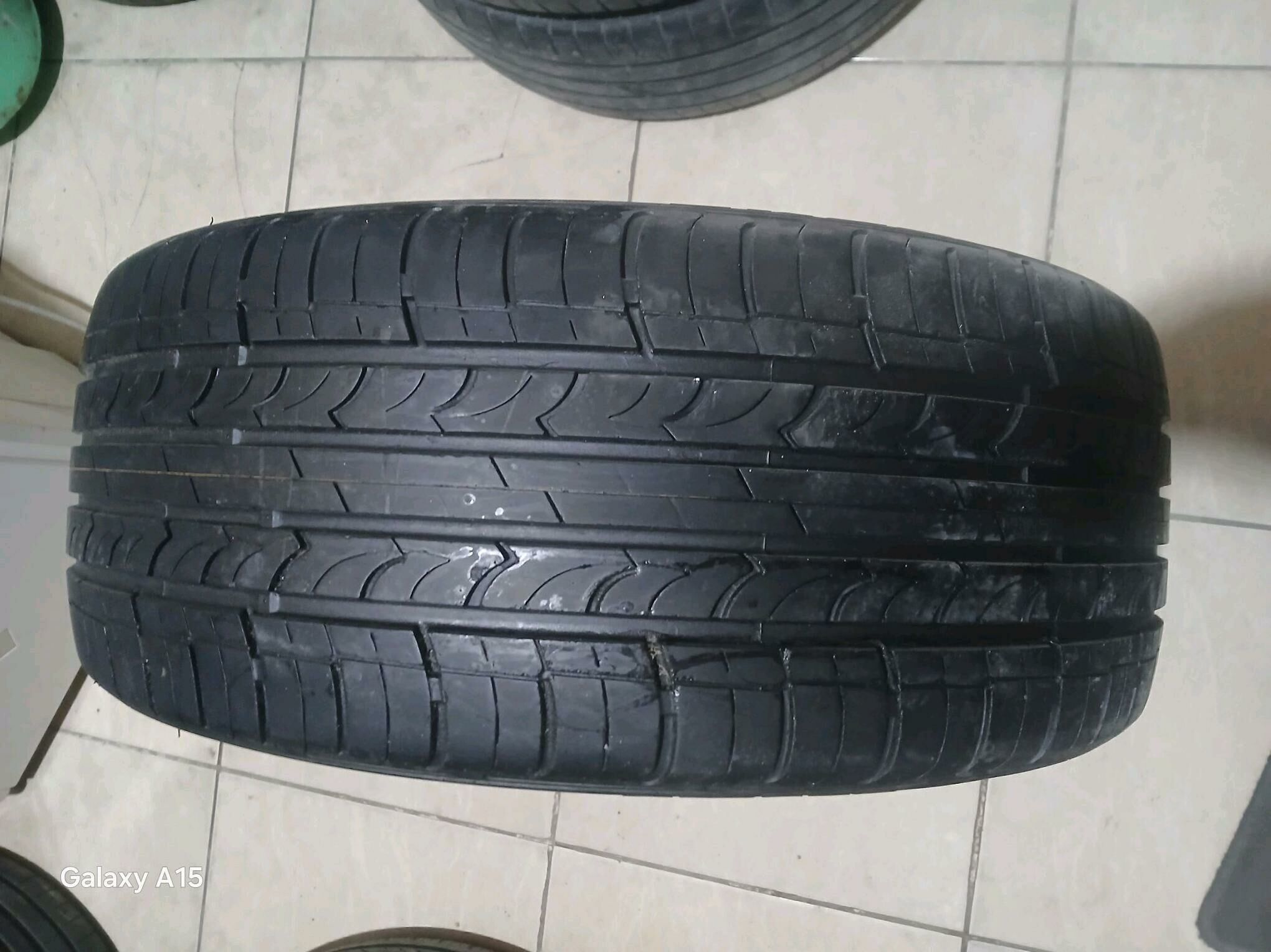 235 45 18 Roadstone 400 TMT - Бедев - img 1