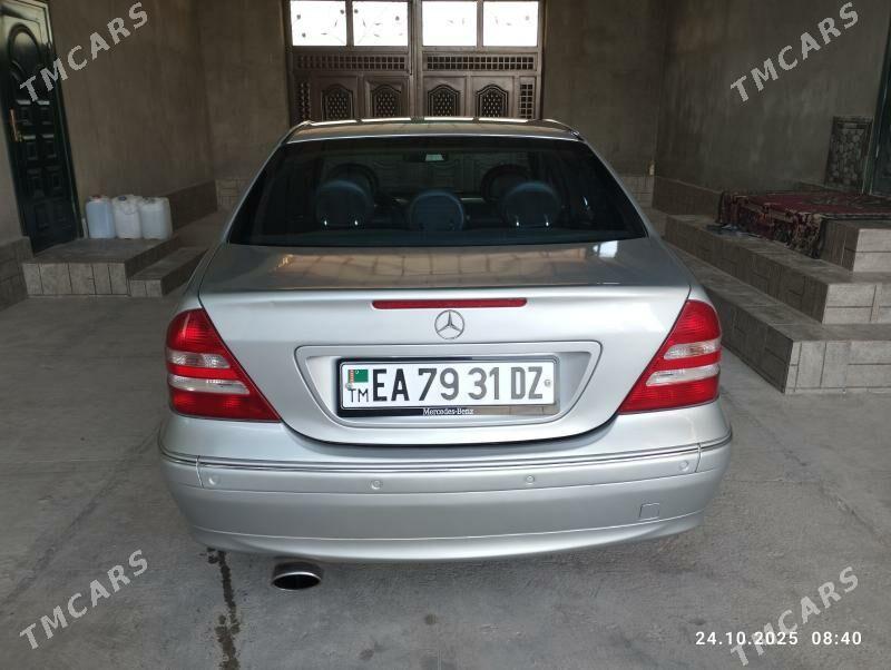 Mercedes-Benz C-Class 2003 - 125 000 TMT - Türkmenbaşy etr. - img 8