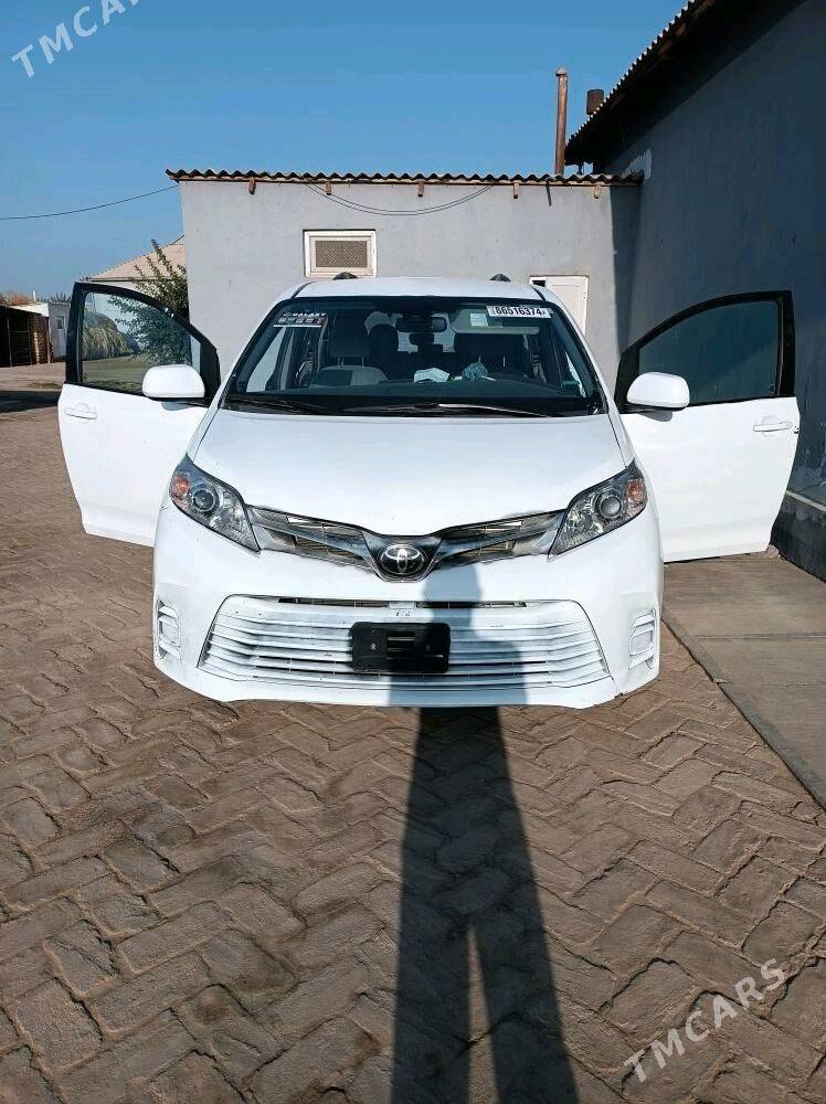 Toyota Sienna 2020 - 420 000 TMT - Туркменгала - img 3