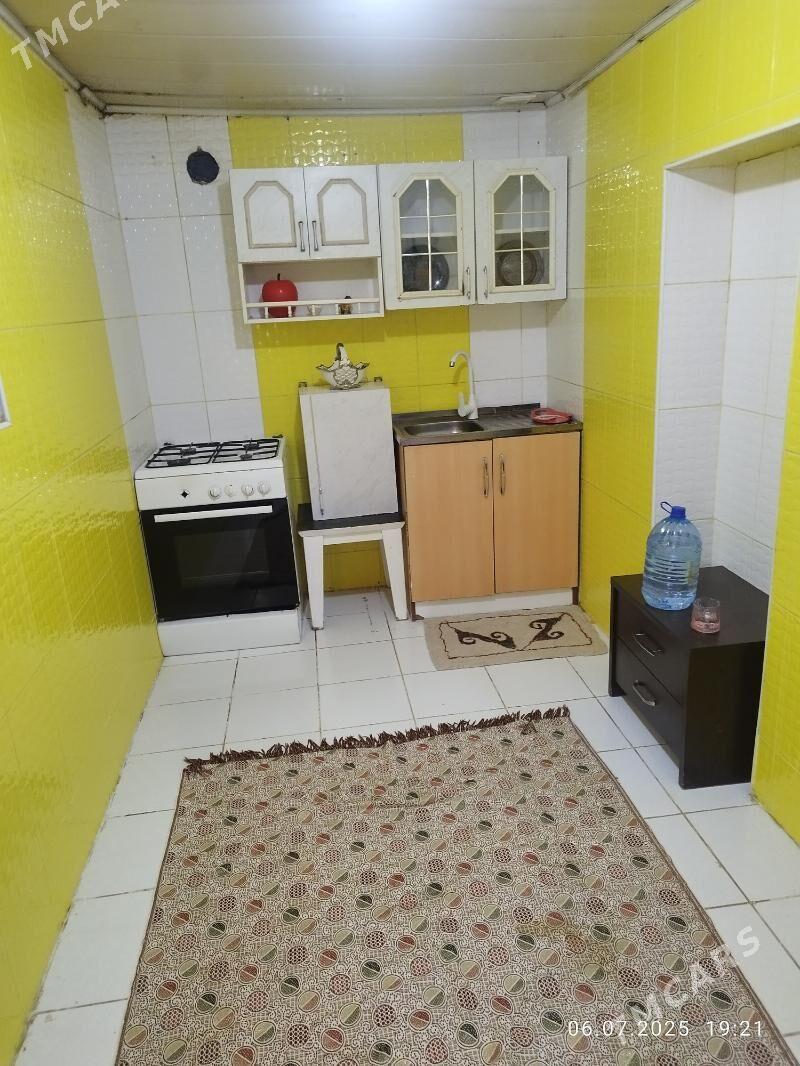 сдаётся квартира - Туркменбаши - img 1