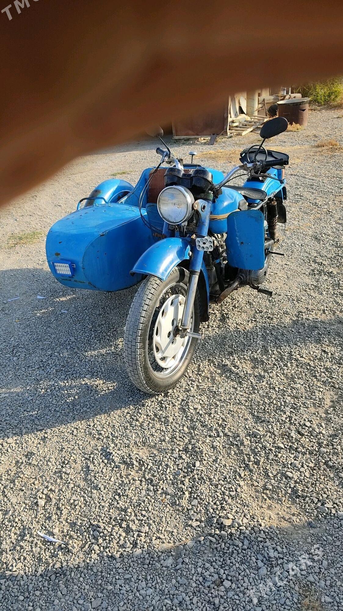 Ural 4320 1992 - 7 000 TMT - Bäherden - img 1