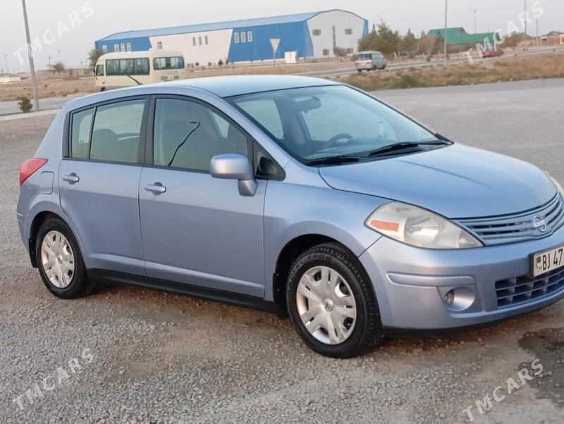 Nissan Versa 2010 - 125 000 TMT - Hazar - img 1