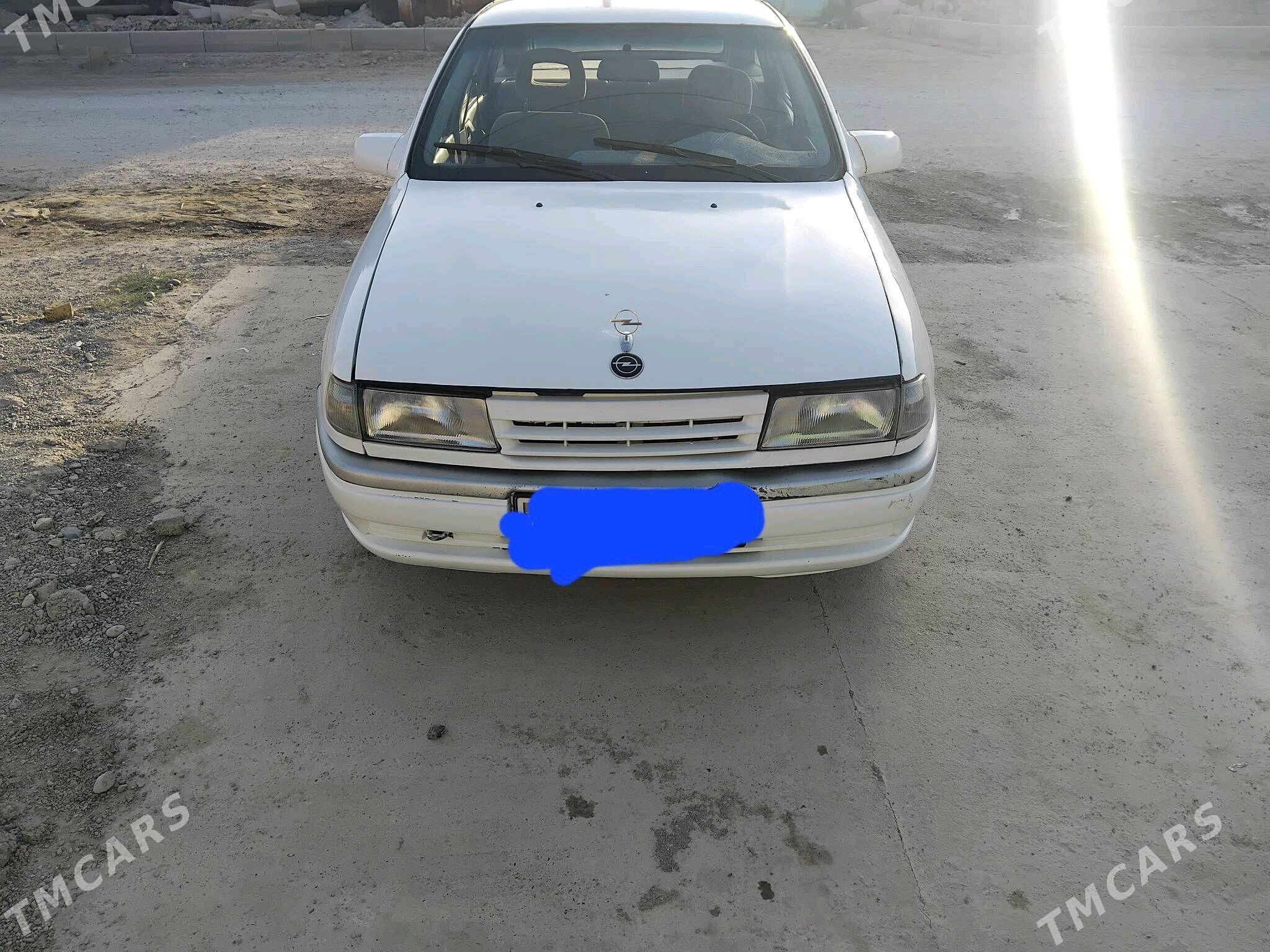 Opel Vectra 1989 - 30 000 TMT - Анев - img 4