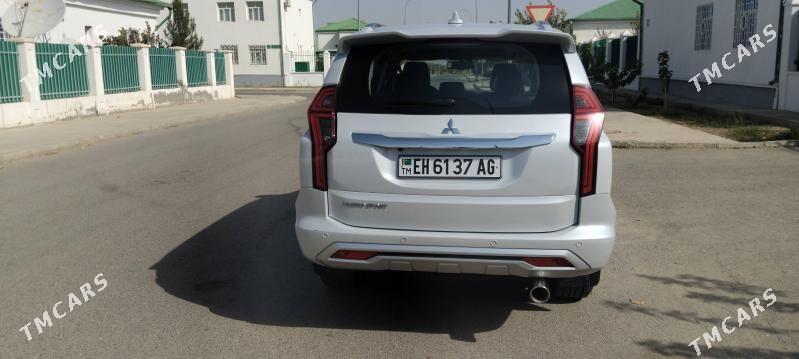 Mitsubishi Pajero 2020 - 445 000 TMT - Büzmeýin - img 5