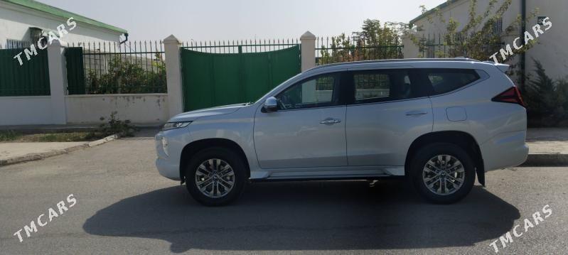 Mitsubishi Pajero 2020 - 445 000 TMT - Büzmeýin - img 7