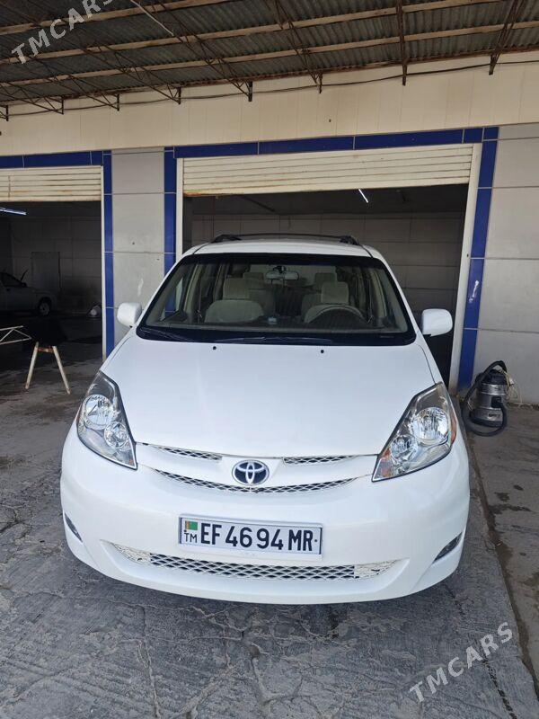 Toyota Sienna 2008 - 210 000 TMT - Мары - img 6
